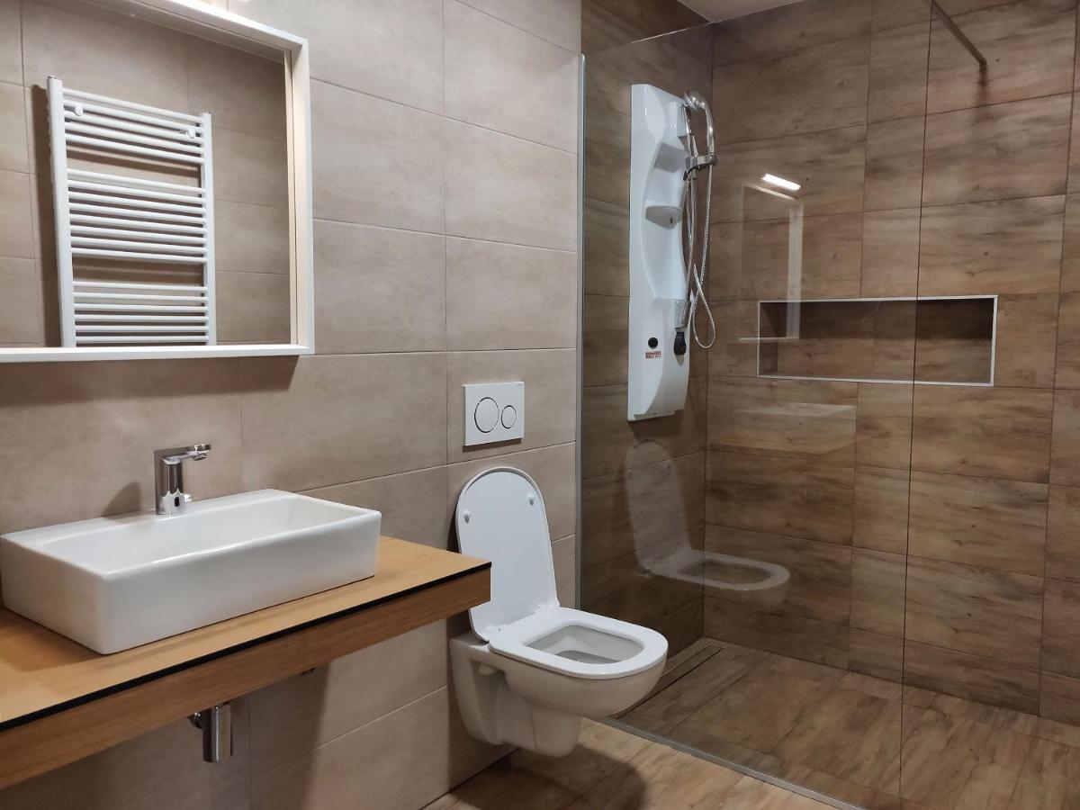 Pubyland Rooms & Apartments Rogatec Luaran gambar
