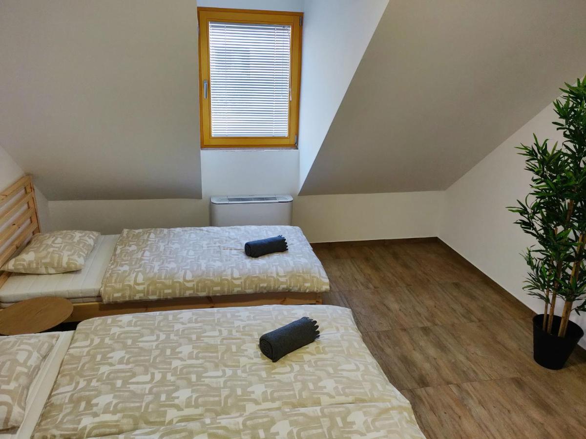 Pubyland Rooms & Apartments Rogatec Luaran gambar