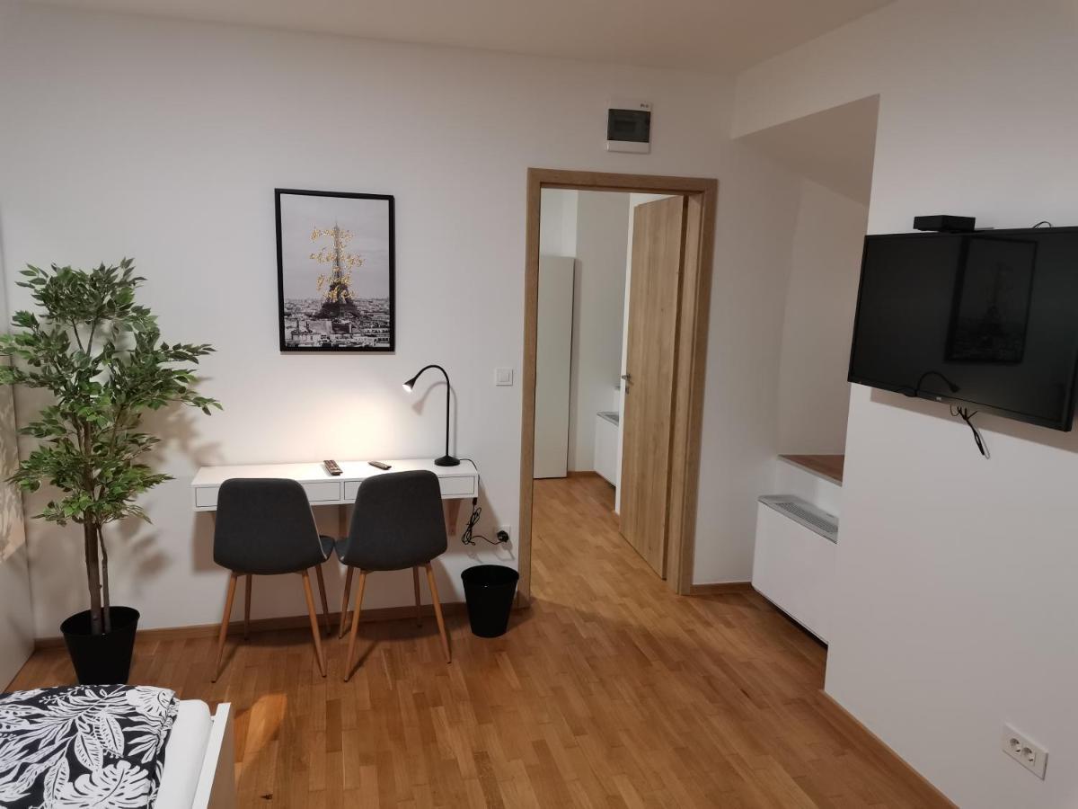 Pubyland Rooms & Apartments Rogatec Luaran gambar